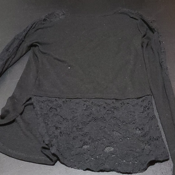 Top - Picture 2 of 2